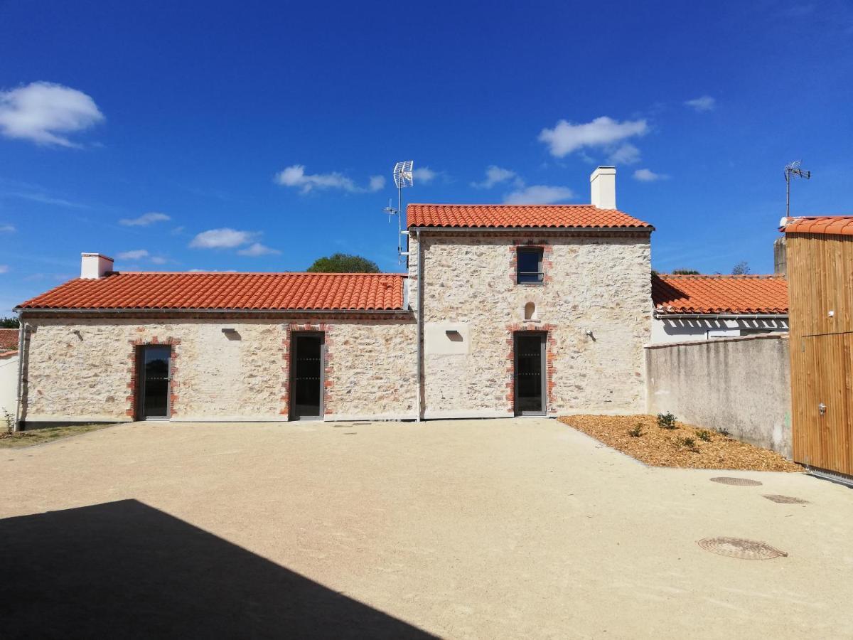 La Borderie - Maison Des Randonnees - Gite Etape - Gite De Groupe Vaire Exterior photo